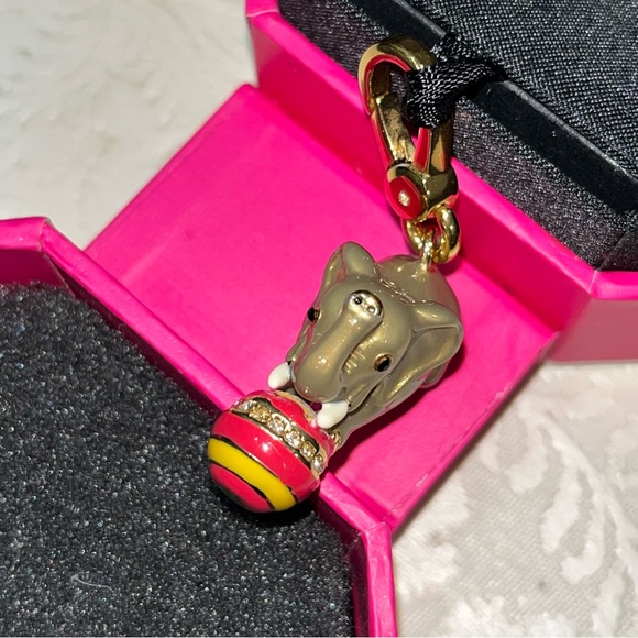 ✨Vintage Juicy Charm Elephant - Picture 2 of 8